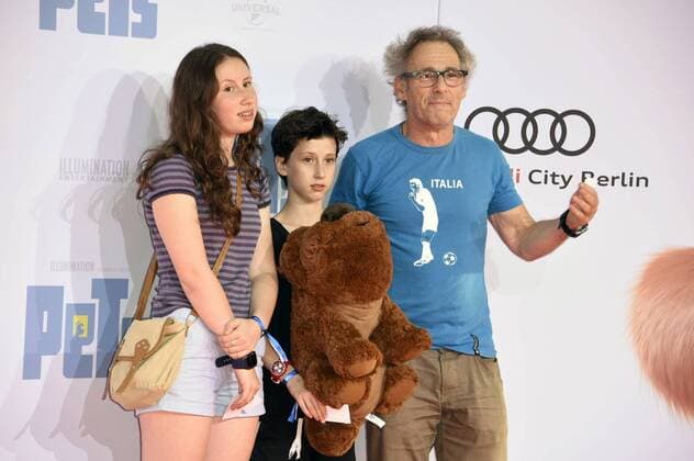 Dani Levy mit Kindern Kinder Hannah Levy und Joshua Levy bei der Premiere des Kinofilms Pets im CineStar im Sony Center. Berlin, 20.07.2016 Foto:xFredericx xFuturexImage