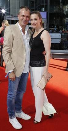 Patrick Winczewski; Kristin Meyer bei der Premiere PETS im Cinestar im Sony Center Berlin