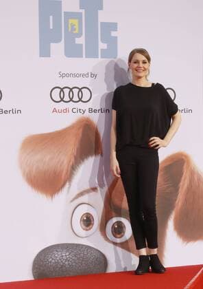 Martina Hill bei der Premiere PETS im Cinestar im Sony Center Berlin