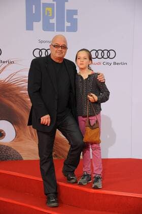 Deutschlandpremiere PETS Florian Martens mit Tochter Milla Ankunft Deutschlandpremiere des Aimationsfilmes PETS im Cinestar Sony Center in Berlin am 20.07.2016