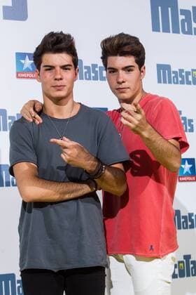 Spanish singers Gemeliers during the premiere of Mascotas at Kinepolis cinema in Madrid. July 21, 2016.  (20160721016)