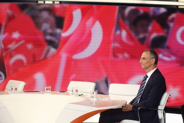 Prof. Dr. Michael Wolffsohn (Historiker) in der ZDF-Talkshow maybrit illner am 21.07.2016 in Berlin Thema der Sendung: Erdogans Rache Ist die Türkei noch unser Partner?