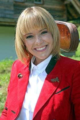 ORF Wenn die Musi spielt . Sängerin Francine Jordi am Rande des Künstlertreffs zum Musik Open Air Wenn die Musi spielt am 22.07.2016 auf dem Festgelände in Bad Kleinkirchheim.