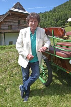 ORF Wenn die Musi spielt . Sänger Olaf Malolepski am Rande des Künstlertreffs zum Musik Open Air Wenn die Musi spielt am 22.07.2016 auf dem Festgelände in Bad Kleinkirchheim.