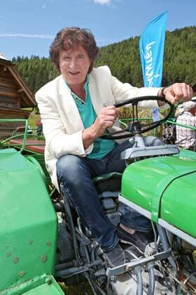 ORF Wenn die Musi spielt . Sänger Olaf Malolepski am Rande des Künstlertreffs zum Musik Open Air Wenn die Musi spielt am 22.07.2016 auf dem Festgelände in Bad Kleinkirchheim.