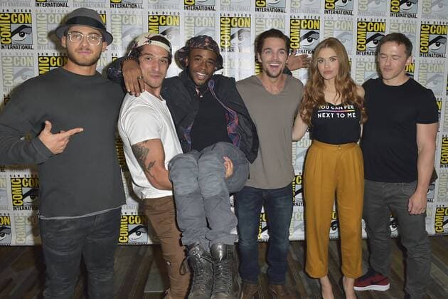 Cody Christian, Tyler Posey, Khylin Rhambo, Dylan Sprayberry, Holland Roden und Jeff Davis beim Photocall zur TV-Serie Teen Wolf auf der San Diego Comic-Con International 2016 im Hilton Bayfront Hotel. San Diego, 21.07.2016 Foto:xD.xStarbuckx xFuturexImage