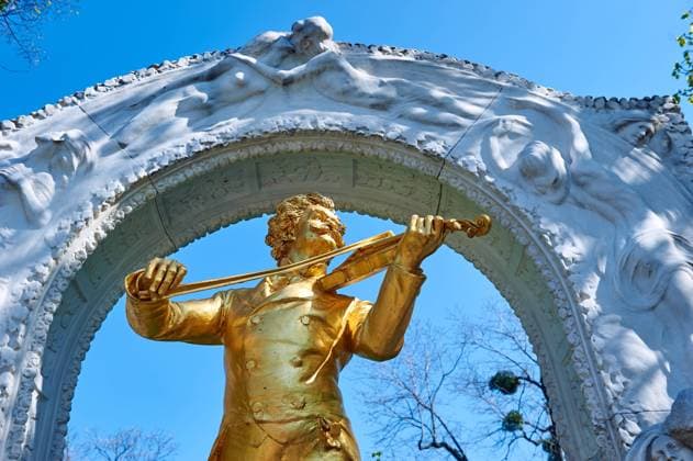 Johann Strauss  1057500381