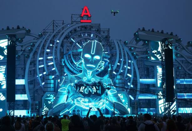 NIZHNY NOVGOROD, RUSSIA - JULY 23, 2016: The 2016 Alfa Future People festival of music and technology, at the Bolshoe Kozino Airfield. Alexander Ryumin TASS  TS02ACE3