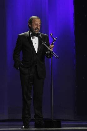 Argentinian actor Guillermo Francella receives the Best Actor Award during the 3rd Platino Ibero-American Film Awards in Punta del Este, Uruguay, 24 July 2016. ni PREMIOS PLATINO !ACHTUNG: NUR REDAKTIONELLE NUTZUNG!  PLA049 20160725-636050209075832525