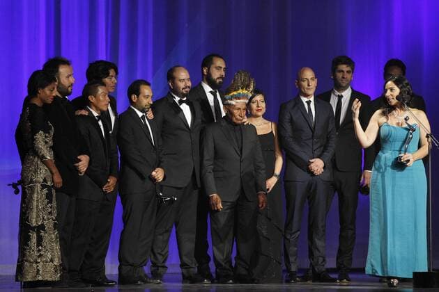 The team of the Colombian film El Abrazo de la Serpiente receives the Best Film Award during the 3rd Platino Ibero-American Film Awards in Punta del Este, Uruguay, 24 July 2016. ni PREMIOS PLATINO !ACHTUNG: NUR REDAKTIONELLE NUTZUNG!  PLA053 20160725-636050227102412525