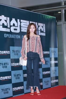 Jung jae Lee,Lee Beom su,Jung JunHo and Sae-yeon Jin attend the VIP premiere of Operation Chromite in Seoul, Korea on 25th July, 2016.(China and Korea Rights Out)  2016072600406