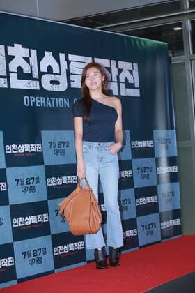 Jung jae Lee,Lee Beom su,Jung JunHo and Sae-yeon Jin attend the VIP premiere of Operation Chromite in Seoul, Korea on 25th July, 2016.(China and Korea Rights Out)  2016072600427