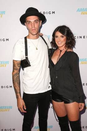Shenae Grimes und ihr Ehemann Josh Beech bei der Amateur Night Kino Premiere am 25.07.2016 in Los Angeles Amateur Night Kinopremiere in Los Angeles, 2016 