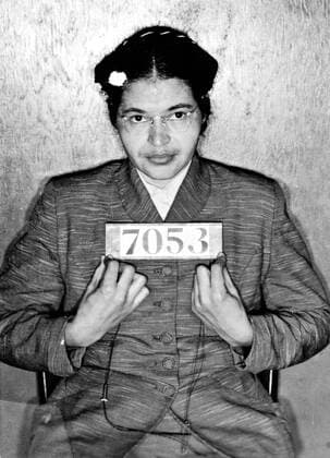 IMAGO History, U.S. Bürgerrechtsbewegung: 1954-1968 Rosa Louise McCauley Parks (1913-2005), American Civil Rights activist. Booking photo taken at the time of her arrest for refusing to give upe her seat on a Montgomery, Alabama, bus to a white passenger on 1 December 1955. WHA  !ACHTUNG AUFNAHMEDATUM GESCHÄTZT! Copyright: WHA UnitedArchives012317