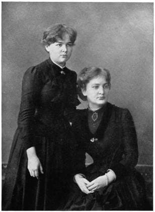 IMAGO ICONS: Marie Curie Manya Sklodovska (Marie Curie 1867-1934) and her sister Bronya, seated, in 1886 WHA  !ACHTUNG AUFNAHMEDATUM GESCHÄTZT! Copyright: WHA UnitedArchives0390005802
