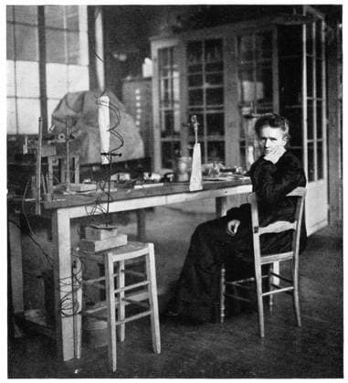 IMAGO ICONS: Marie Curie Marie Curie (1867-1934) Polish-born French physicist in her laboratory in 1912, the year after she received here second Nobel prize, this time for chemistry. WHA  !ACHTUNG AUFNAHMEDATUM GESCHÄTZT! Copyright: WHA UnitedArchives0390005810