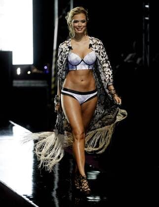A model presents creations by Colombian brand Leonisa during a fashion show in Colombiamoda 2016 fashion week in Medellin, Colombia, 26 July 2016. A. Colombiamoda fashion week 2016 !ACHTUNG: NUR REDAKTIONELLE NUTZUNG!  BOG302 20160727-636051964494656519