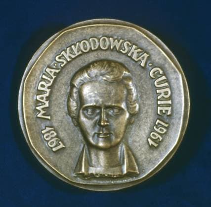 IMAGO ICONS: Marie Curie Marie Sklodowska Curie (1867-1934) Polish-born French physicist. Obverse of medal issued in 1967 to commemorate the centenary of her birth. WHA  !ACHTUNG AUFNAHMEDATUM GESCHÄTZT! Copyright: WHA UnitedArchives0460000402