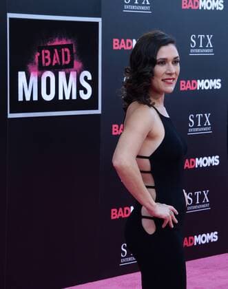 Cast member Shauna Rappold attends the premiere of the motion picture comedy Bad Moms at Mann Village Theater in the Westwood section of Los Angeles on July 26, 2016. Storyline: When three overworked and under-appreciated moms are pushed beyond their limits, they ditch their conventional responsibilities for a jolt of long overdue freedom, fun, and comedic self-indulgence.  LAP2016072652 JIMxRUYMEN