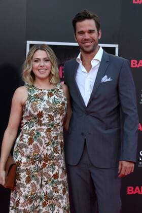 LOS ANGELES - JUL 26: Majandra Delfino, David Walton at the Bad Moms Los Angeles Premiere at the Village Theater on July 26, 2016 in Westwood, CA  KathyxHutchins