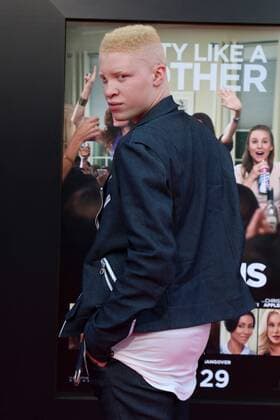 LOS ANGELES - JUL 26: Shaun Ross at the Bad Moms Los Angeles Premiere at the Village Theater on July 26, 2016 in Westwood, CA  KathyxHutchins