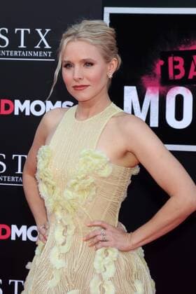 LOS ANGELES - JUL 26: Kristen Bell at the Bad Moms Los Angeles Premiere at the Village Theater on July 26, 2016 in Westwood, CA  KathyxHutchins