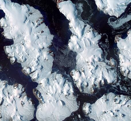 Franz Josef Land is an archipelago in the far north of Russia. It consists of 191 islands and has no native inhabitants. The islands of Salisbury, Luigi, Champ, Ziegler. August 16 and 19, 2011. WHA  !ACHTUNG AUFNAHMEDATUM GESCHÄTZT! Copyright: WHA UnitedArchivesWHA_259TH