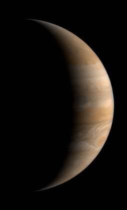 This crescent view of Jupiter was taken by Voyager 1 on March 24, 1979. WHA  !ACHTUNG AUFNAHMEDATUM GESCHÄTZT! Copyright: WHA UnitedArchivesWHA_909TH