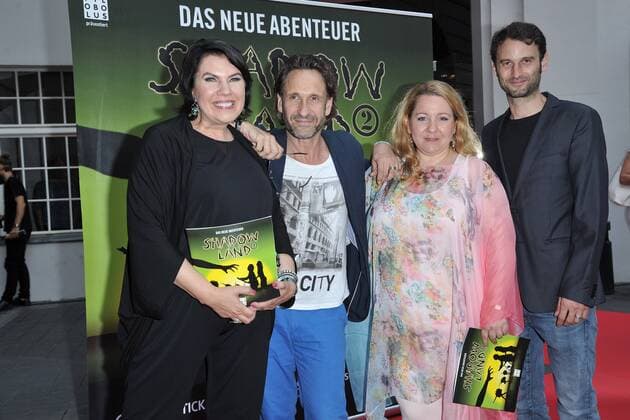 Premiere Shadowland 2 Manou Lenz, Falk WIlly-Wild und Gaeste Ankunft Premiere Shadowland 2, das neue Abenteuer im Admiralspalast in Berlin am 28.07.2016