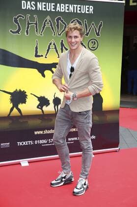Lukas Sauer bei der Premiere der Tanzshow Shadowland 2 - Neues aus dem Reich der Schatten im Admiralspalast. Berlin, 28.07.2016 Foto:xS.xGabschx xFuturexImage