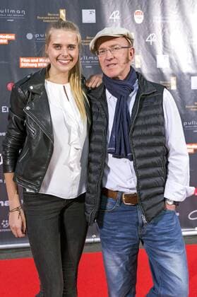 Peter Nottmeyer mit Begleitung bei der Premiere des Kinofilms Collide im Drive In Autokino. Köln, 01.08.2016 Foto:xC.xHardtx xFuturexImage