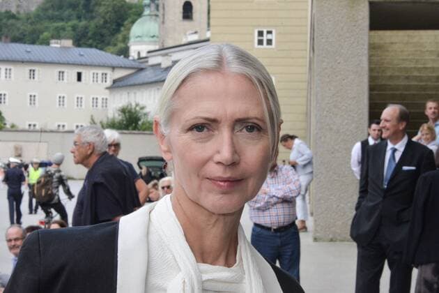 Festspielauffahrt zur Premiere von Manon Lescaut in Salzburg. Dieses Bild zeigt die Journalistin und Chefredakteurin der Zeitschrift Vogue, Christiane Arp 2016 - Festspielauffahrt zur Premiere von Manon Lescaut in Salzburg