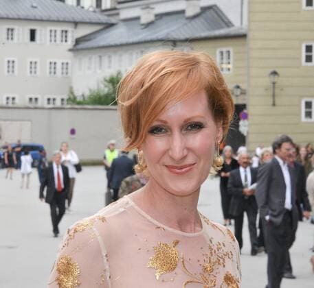Festspielauffahrt zur Premiere von Manon Lescaut in Salzburg. Dieses Bild zeigt die Schauspielerin Nicole Beutler 2016 - Festspielauffahrt zur Premiere von Manon Lescaut in Salzburg