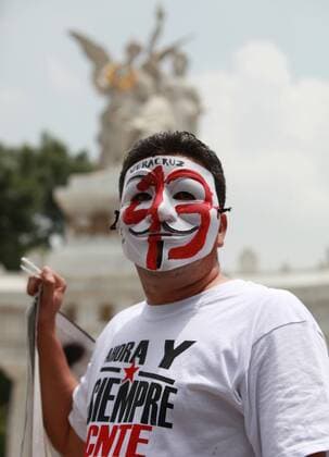 Proteste gegen Bildungspolitik in Mexiko Members of the National Coordinator for Education demonstrate against the education reform in the Semicircle to Ciudad Juarez in Mexico City, Mexico, 2 August 2016. The teachers of the trade union remain in stike for the second consecutive month in order to ask for the abolition of the education reform, since they consider it is punitive for teachers and does not contemplate regional characteristics. EFE Mario Guzman TEACHER S PROTEST IN MEXICO CITY AGAINST THE EDUCATION REFORM !ACHTUNG: NUR REDAKTIONELLE NUTZUNG!  MEX002 20160802-636057771222240281