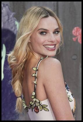 . 03 08 2016. London, United Kingdom. Margot Robbie arriving for the Suicide Squad premiere in London.  xStephenxLockx xi-Imagesx IIM-13272-0034