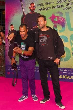 Patrice Bouédibéla und „Evil Jared Hasselhoff - Live Event SUICIDE SQUAD im Cinestar Kino Potsdamer Platz in Berlin am 03.08.2016. Live Event SUICIDE SQUAD