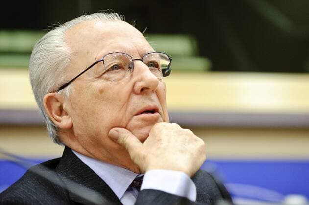 May 05, 2010 - Brussels, BXL, Belgium - former President of the European Commission Jacques Delors during a celebration of Political Declaration on the creation of a European Energy Community in the European Parliament at European Parliament haedquarters in Brussels, Belgium on 2010-05-05 Â - ZUMAw80_