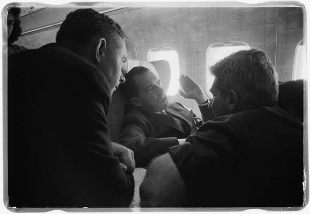 Vice President Richard Nixon and press on plane during his 1959 visit to Russia. U.S.S.R. WHA  !ACHTUNG AUFNAHMEDATUM GESCHÄTZT! Copyright: WHA UnitedArchivesWHA_046_0522