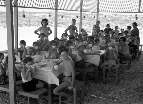 Photograph of the Women s International Zionist Organisation, summer beach house, for poor Jewish children of Hadera, Palestine. Dated 1936 WHA  !ACHTUNG AUFNAHMEDATUM GESCHÄTZT! Copyright: WHA UnitedArchivesWHA_055_0717