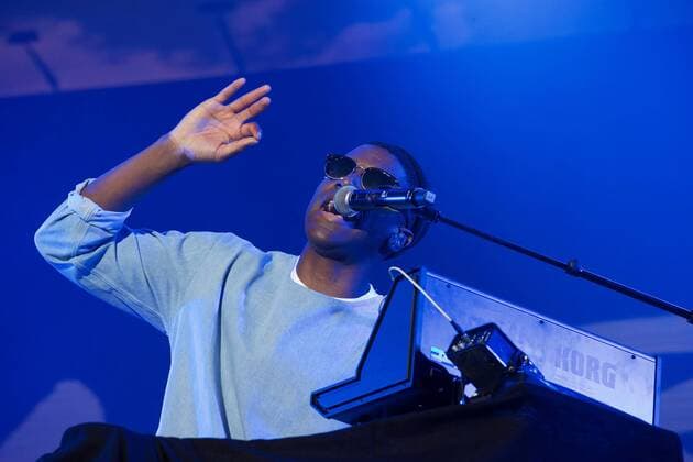 Labrinth performs at the first day of the 42nd edition of the Lokerse Feesten music festival in the city center of Lokeren, Friday 05 August 2016. This year s edition of the festival takes place from 5 to 14 August.  NICOLASxMAETERLINCK 04904214