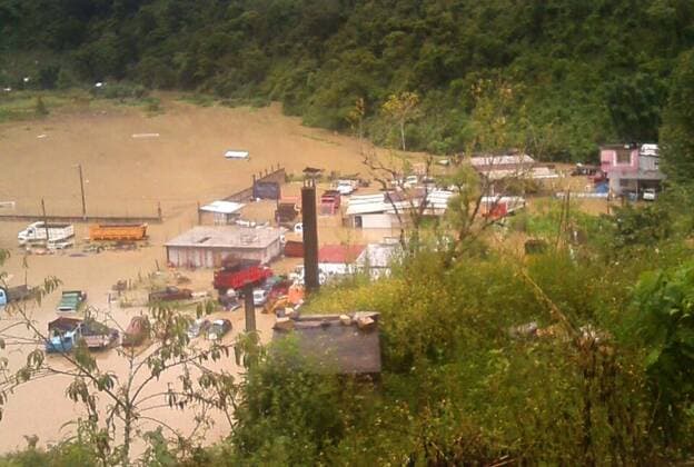 Mexiko: Schweres Unwetter in Xalapa August 6, 2016 - Mexico - EUM20160806ACT12.JPG.XALAPA, Ver., Disaster Desastre-Earl.- Aspectos generales de las afectaciones este sabado, 6 de agosto de 2016, en el municipio de Xalapa a consecuencia de la tormenta tropical Earl, que a su paso por la zona centro de Veracruz dejo un saldo negativo de tres personas muertas, arboles derribados, cortes a la energia electrica, inundaciones y deslaves. Foto: Agencia EL UNIVERSAL EVZ Mexico  - ZUMAu78_