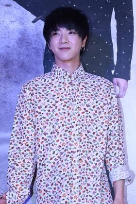BEIJING, CHINA - AUGUST 07: Singer Hua Chenyu attends the premiere of director Jazz Boon s film Line Walker on August 7, 2016 in Beijing, China.  CFP489752108