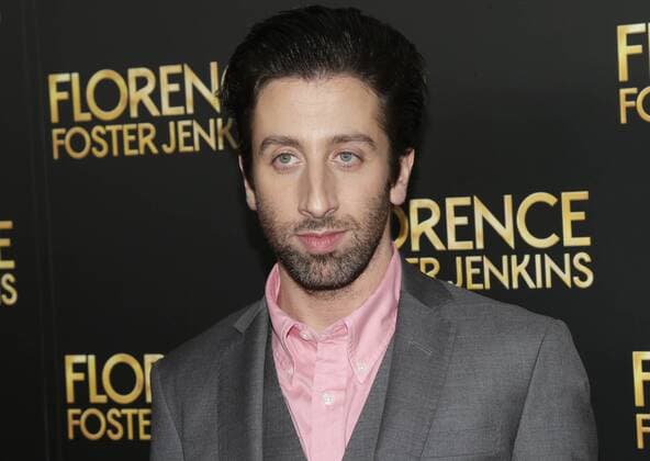 Simon Helberg arrives on the red carpet at the Florence Foster Jenkins New York Premiere at AMC Loews Lincoln Square 13 Theater on August 9, 2016 in New York City.  NYP20160809122 JOHNxANGELILLO