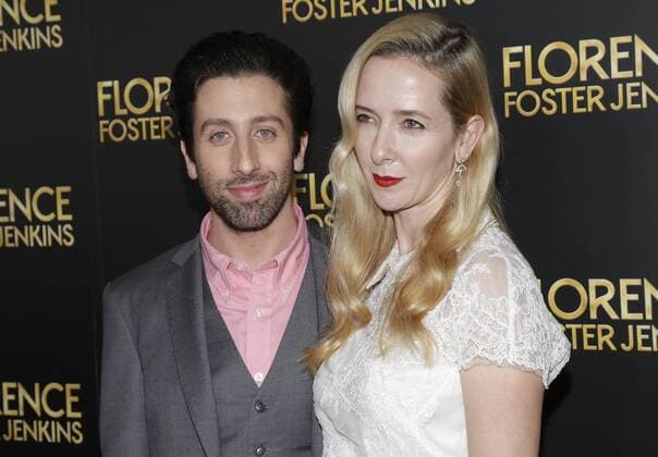 Simon Helberg arrives on the red carpet at the Florence Foster Jenkins New York Premiere at AMC Loews Lincoln Square 13 Theater on August 9, 2016 in New York City.  NYP20160809123 JOHNxANGELILLO
