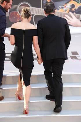 David Brent: Life On The Road Filmpremiere in London . 10 08 2016. London, United Kingdom. Ricky Gervais and partner Jane Fallon arriving at the David Brent : Life on the Road premiere in London.  xStephenxLockx xi-Imagesx IIM-13290-0011