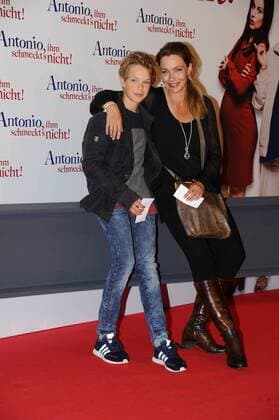 Aglaia Szyszkowitz mit Sohn Samuel Premiere Antonio, ihm schmeckt«s nicht Mathäser Filmpalast Kino, Film, Fernsehen Muenchen 10. August 2016