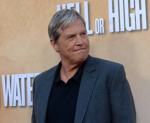 Cast member Jeff Bridges attends the premiere of the motion picture crime drama Hell or High Water at the ArcLight Cinema Dome in the Hollywood section of Los Angeles on August 10, 2016. Storyline: A divorced dad and his ex-con brother resort to a desperate scheme in order to save their family s farm in West Texas.  LAP2016081005 JIMxRUYMEN