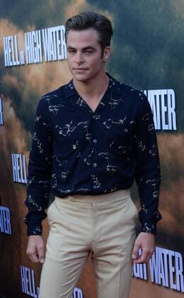 Cast member Chris Pine attends the premiere of the motion picture crime drama Hell or High Water at the ArcLight Cinema Dome in the Hollywood section of Los Angeles on August 10, 2016. Storyline: A divorced dad and his ex-con brother resort to a desperate scheme in order to save their family s farm in West Texas.  LAP2016081011 JIMxRUYMEN