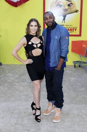 Allison Holker und Stephen Boss bei der Premiere des Kinofilms Sausage Party - Es geht um die Wurst im Regency Village Theatre. Los Angeles, 09.08.2016 Foto:xD.xBedrosianx xFuturexImage