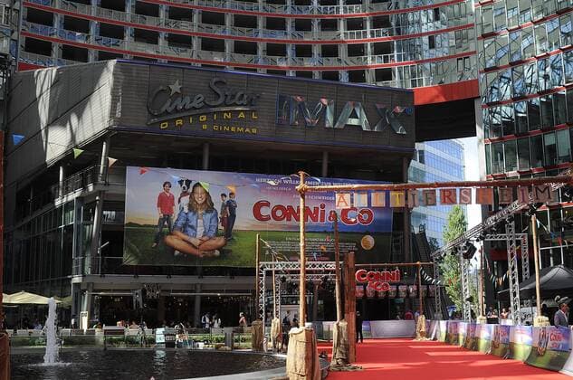 Vorbereitungen zur Connie & Co. Filmpremiere am Potsdamer Platz in Berlin 